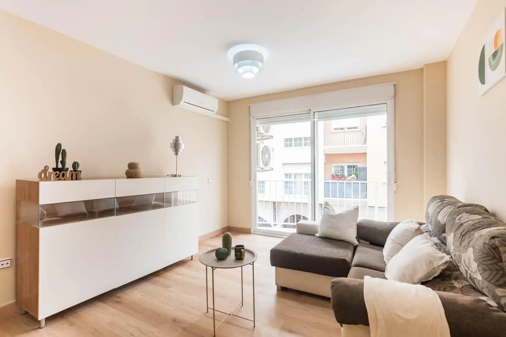 Wohnzimmer von Wohnung zum Verkauf in Santomera mit Klimaanlage, Privatgarten und Abstellraum