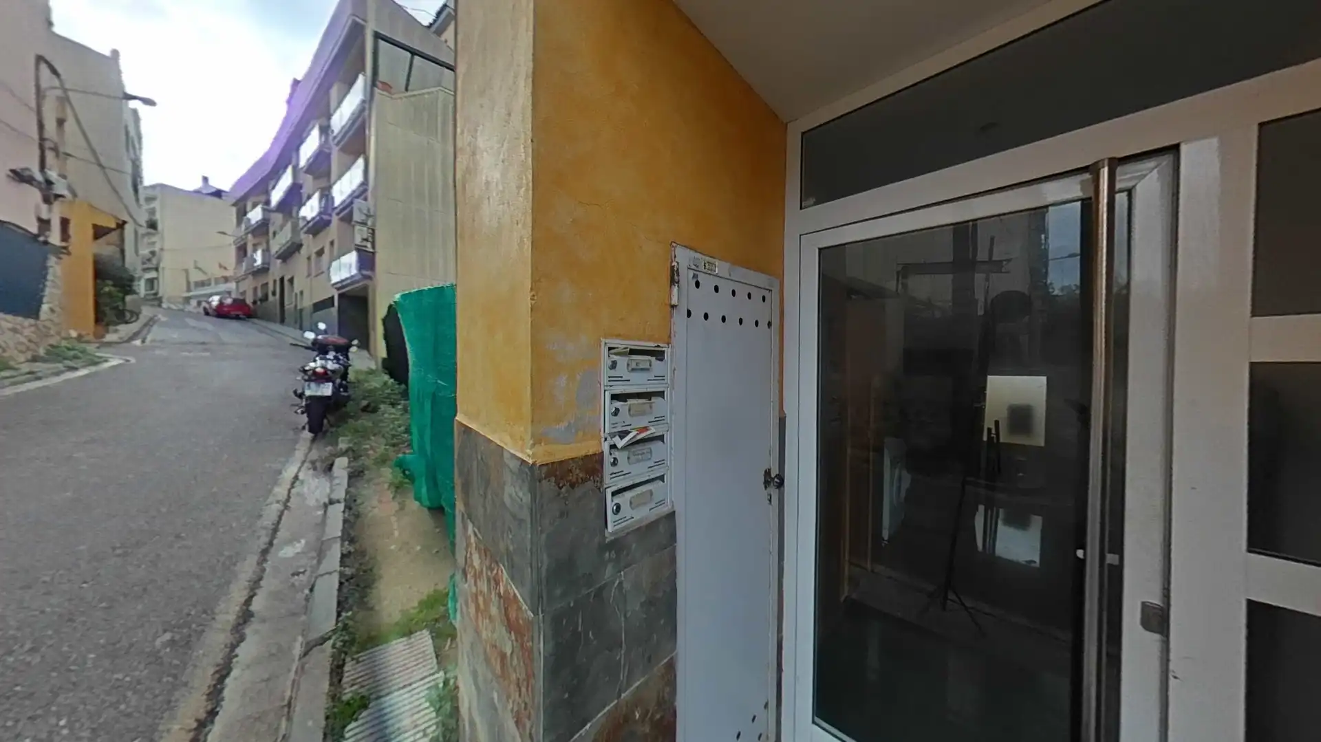 Vista exterior de Apartament en venda en Blanes amb Traster i Balcó