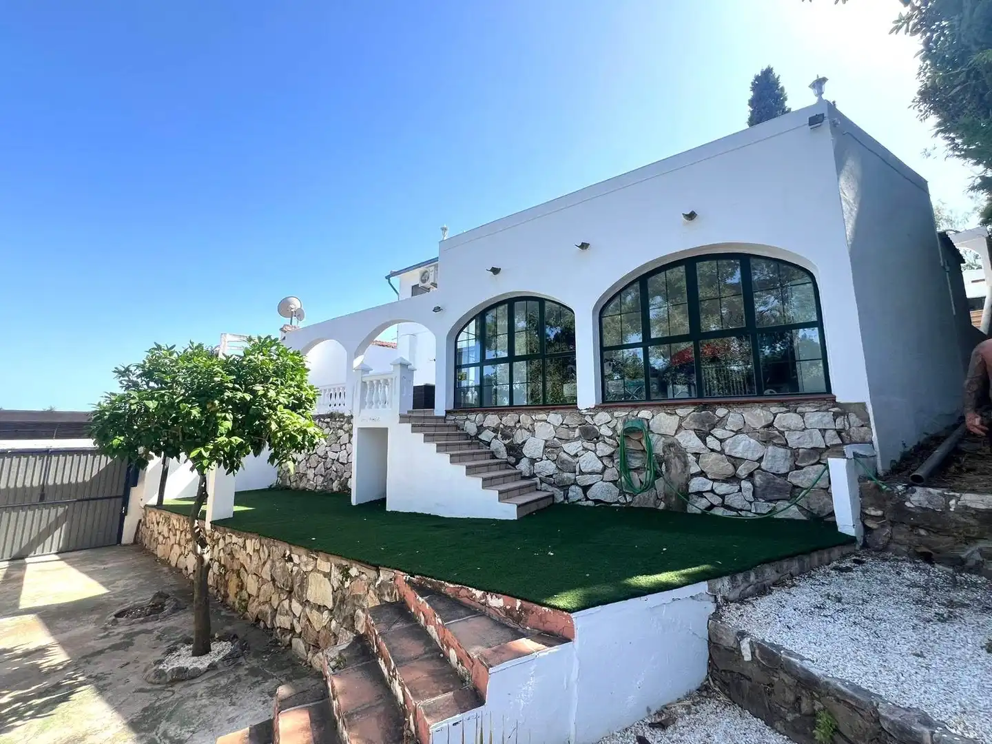 Exterior view of Houses for sale in Mijas  with Air Conditioner, Terrace and Swimming Pool