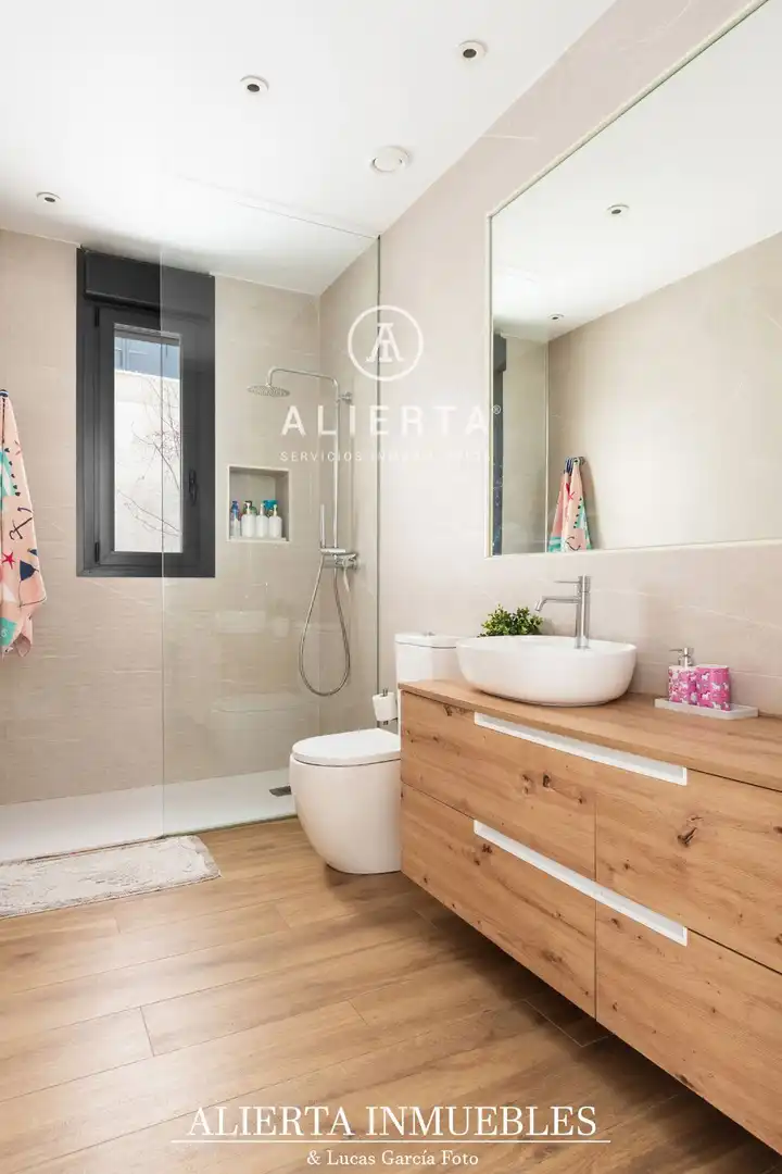 Baño de Casa o chalet en venta en Zaragoza con Aire acondicionado, Calefacción y Trastero