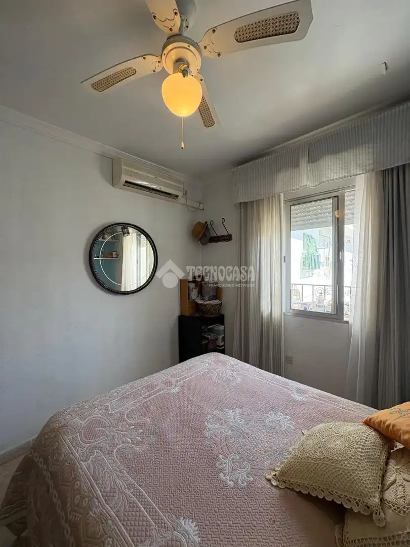 Bedroom of Flat for sale in La Rinconada  with Air Conditioner and Furnished