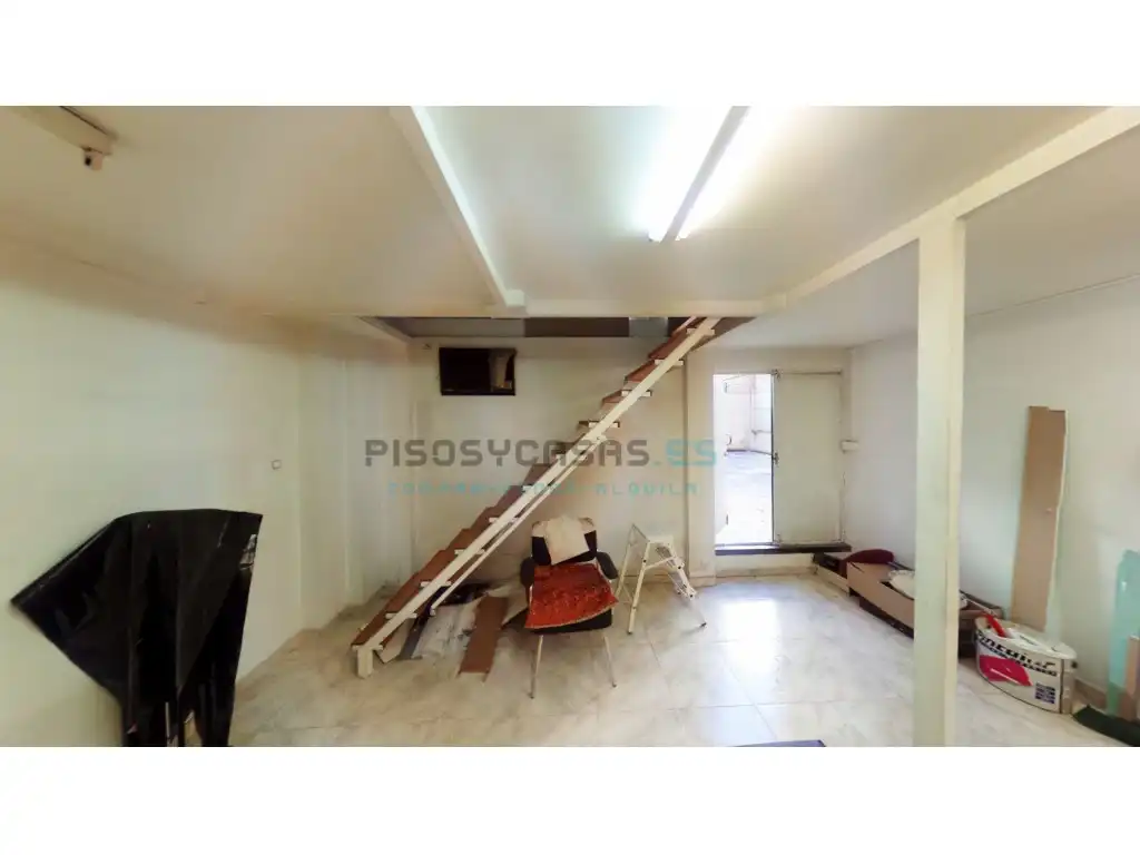 Local en venta en Zaragoza con Amueblado
