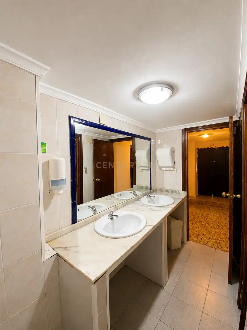 Baño de Edificio en venta en Valencia de Alcántara
