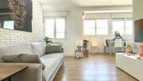 Living room of Flat to rent in  Madrid Capital  with Air Conditioner and Heating