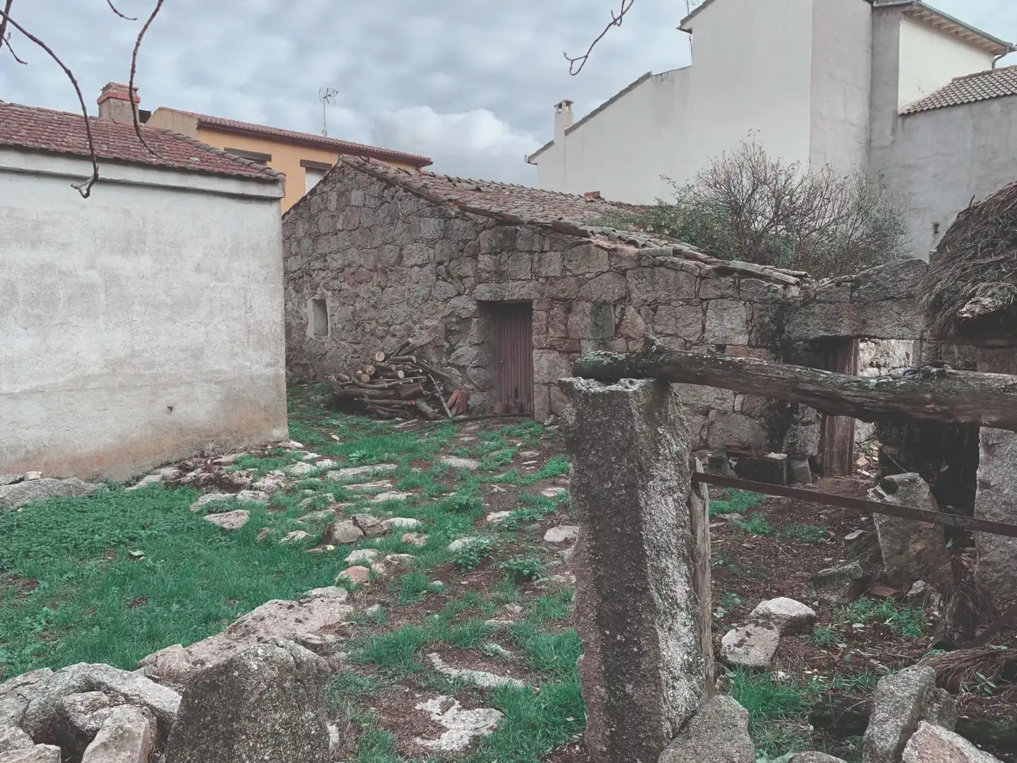 Vista exterior de Casa adosada en venta en Solosancho con Jardín privado