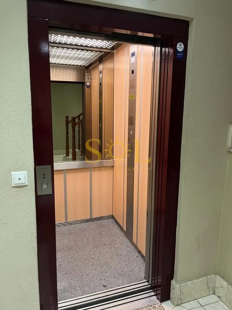 Piso en venta en León Capital  con Calefacción, Parquet y TV