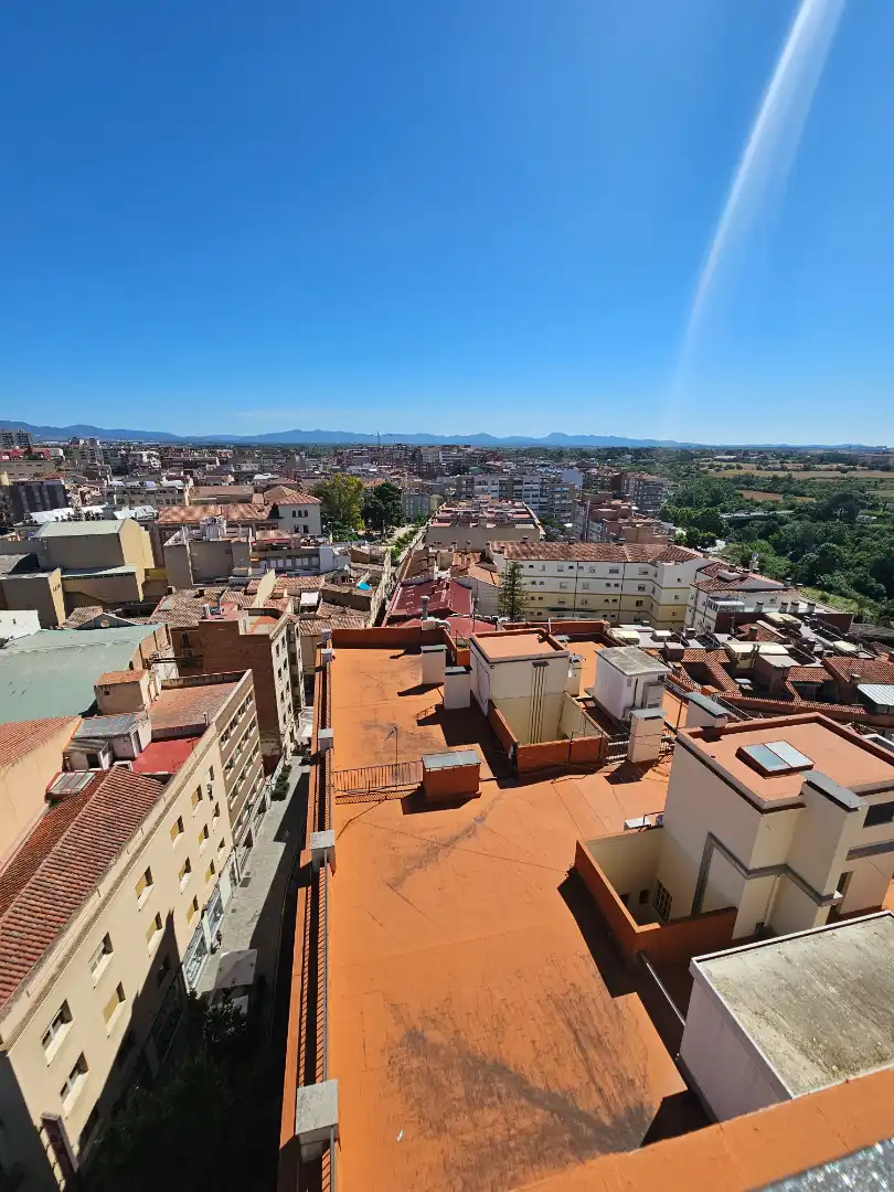 Vista exterior de Pis en venda en Valls amb Calefacció, Terrassa i Moblat