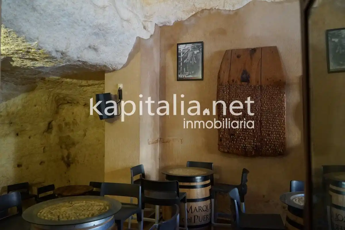 Commercial properties for sale in Bocairent  with Air Conditioner and Furnished