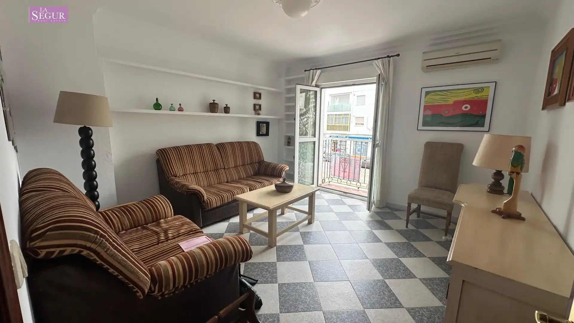 Sala d'estar de Apartament en venda en Conil de la Frontera amb Aire condicionat, Calefacció i Terrassa