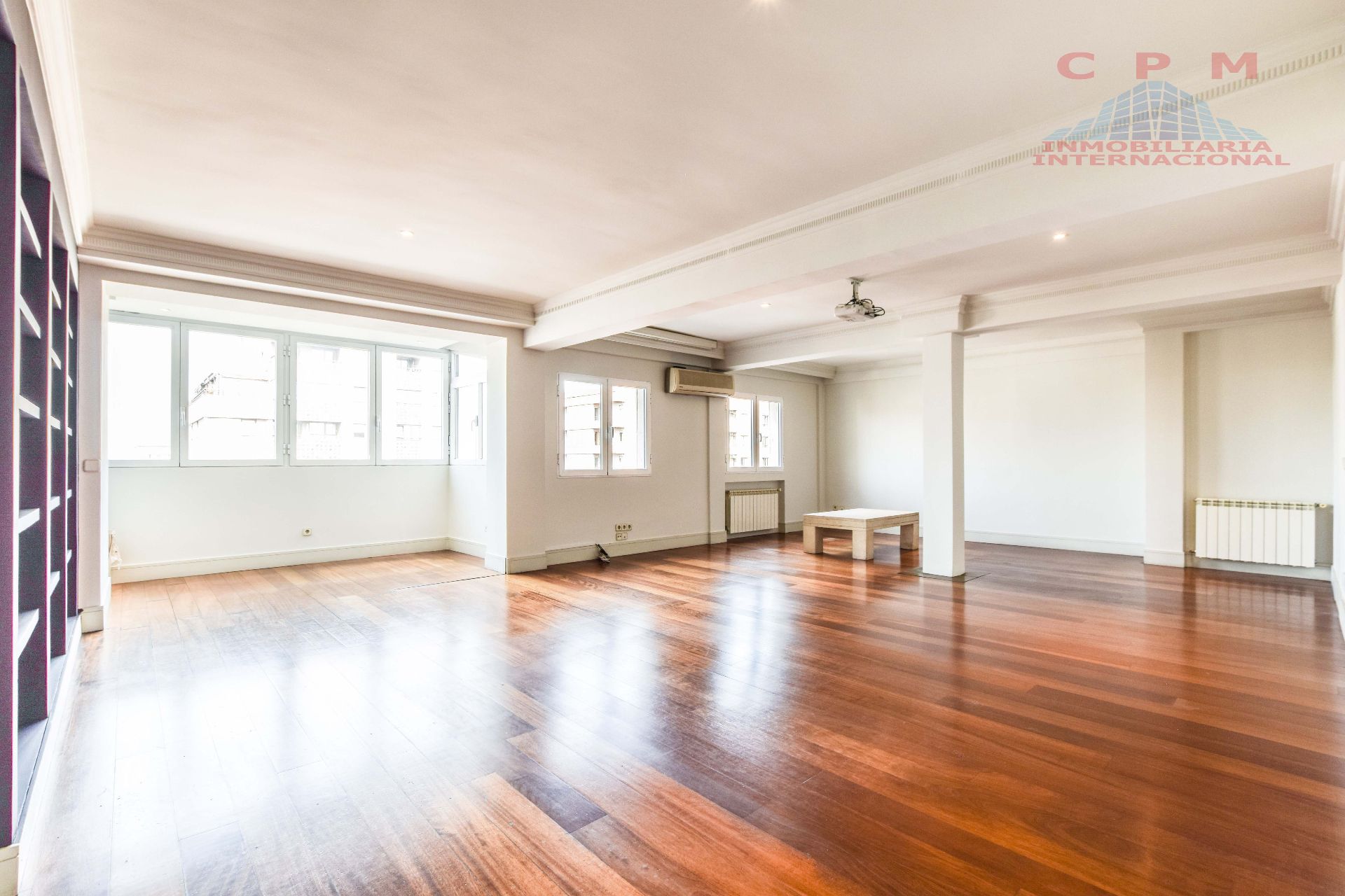 Sala de estar de Dúplex de alquiler en  Madrid Capital con Aire acondicionado, Calefacción y Parquet