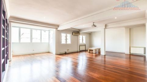 Foto 3 de Dúplex de alquiler en Hispanoamérica - Bernabéu,  Madrid Capital