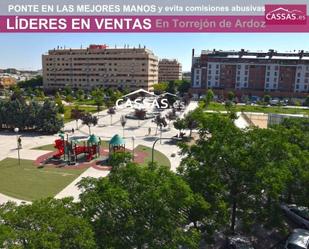 Vista exterior de Pis en venda en Torrejón de Ardoz amb Aire condicionat i Calefacció