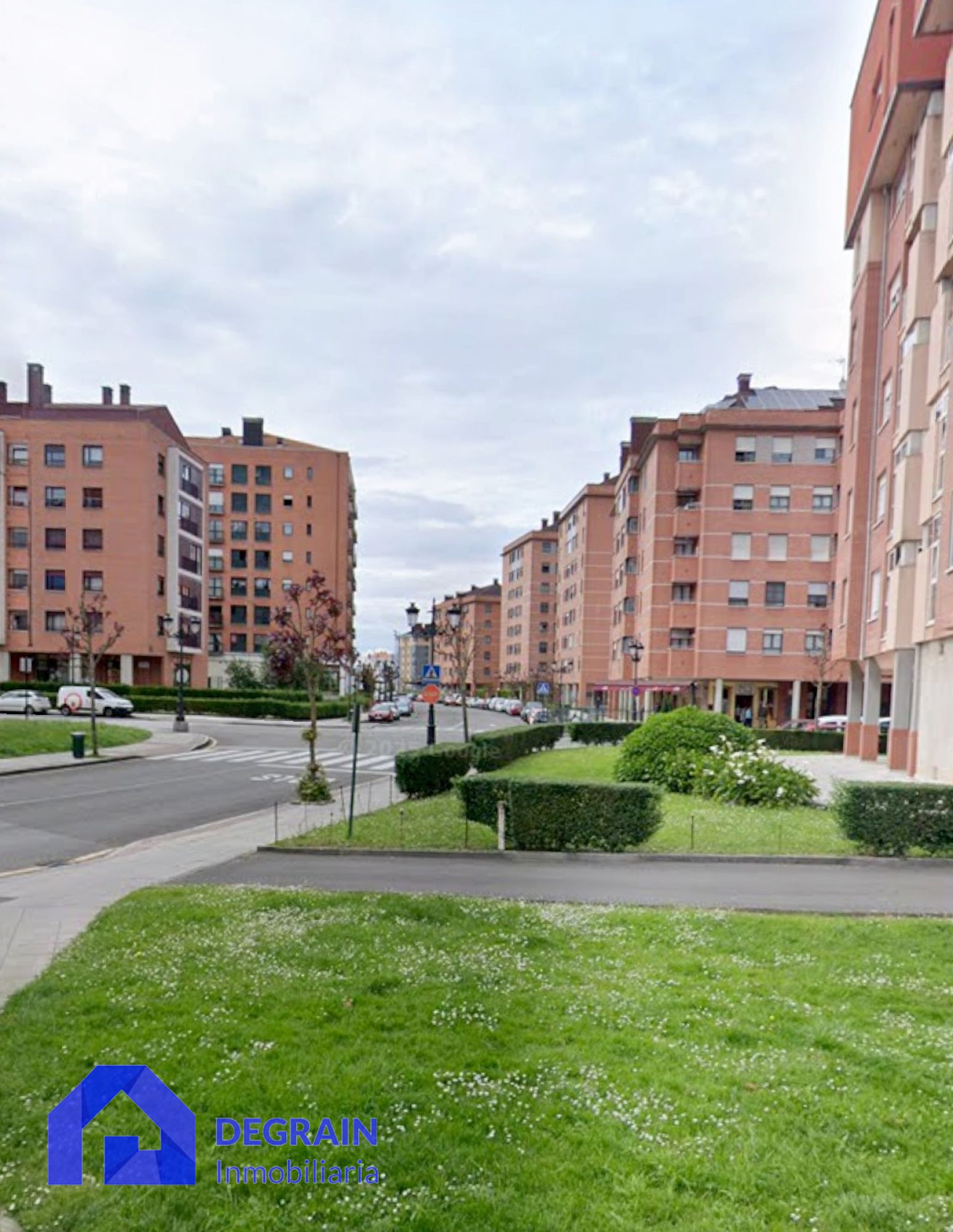 Exterior view of Flat for sale in Oviedo   with Storage room