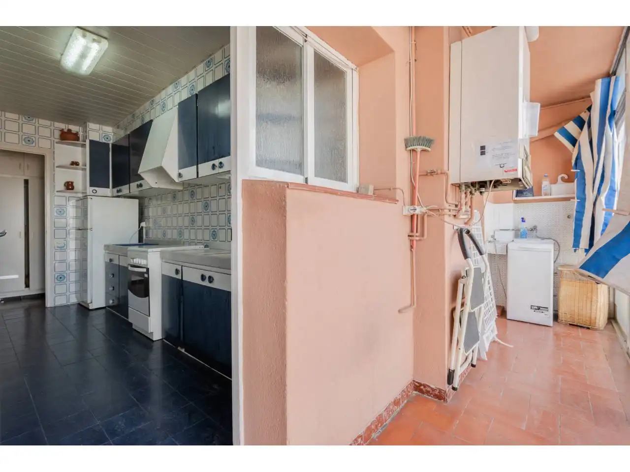 Cuina de Àtic en venda en Terrassa amb Calefacció, Parquet i Terrassa