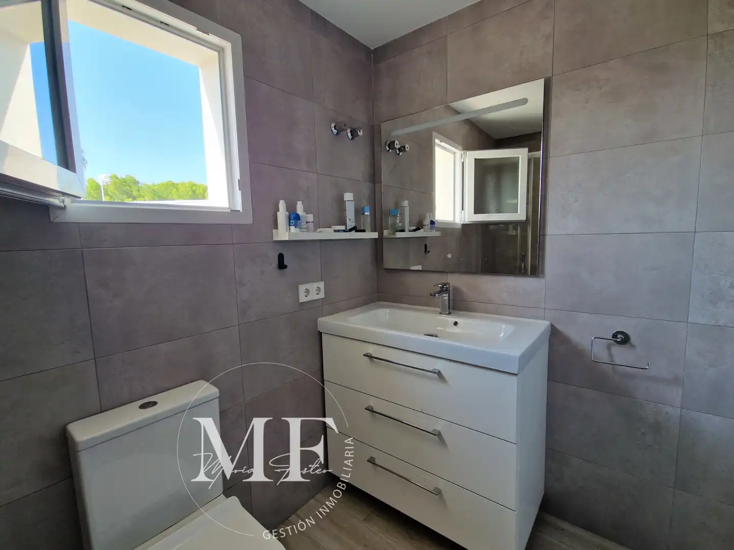 Bathroom of Houses for sale in Mutxamel  with Air Conditioner, Heating and Private garden
