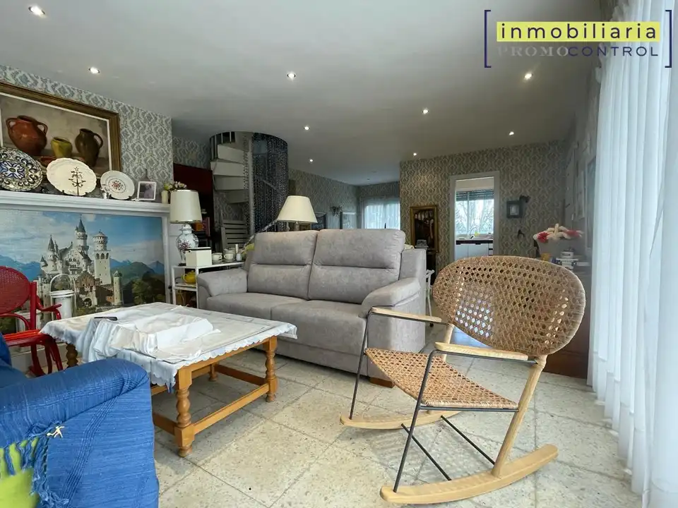 Chalet con terraza en venta en Calle Río Aragón 4, imagen 10