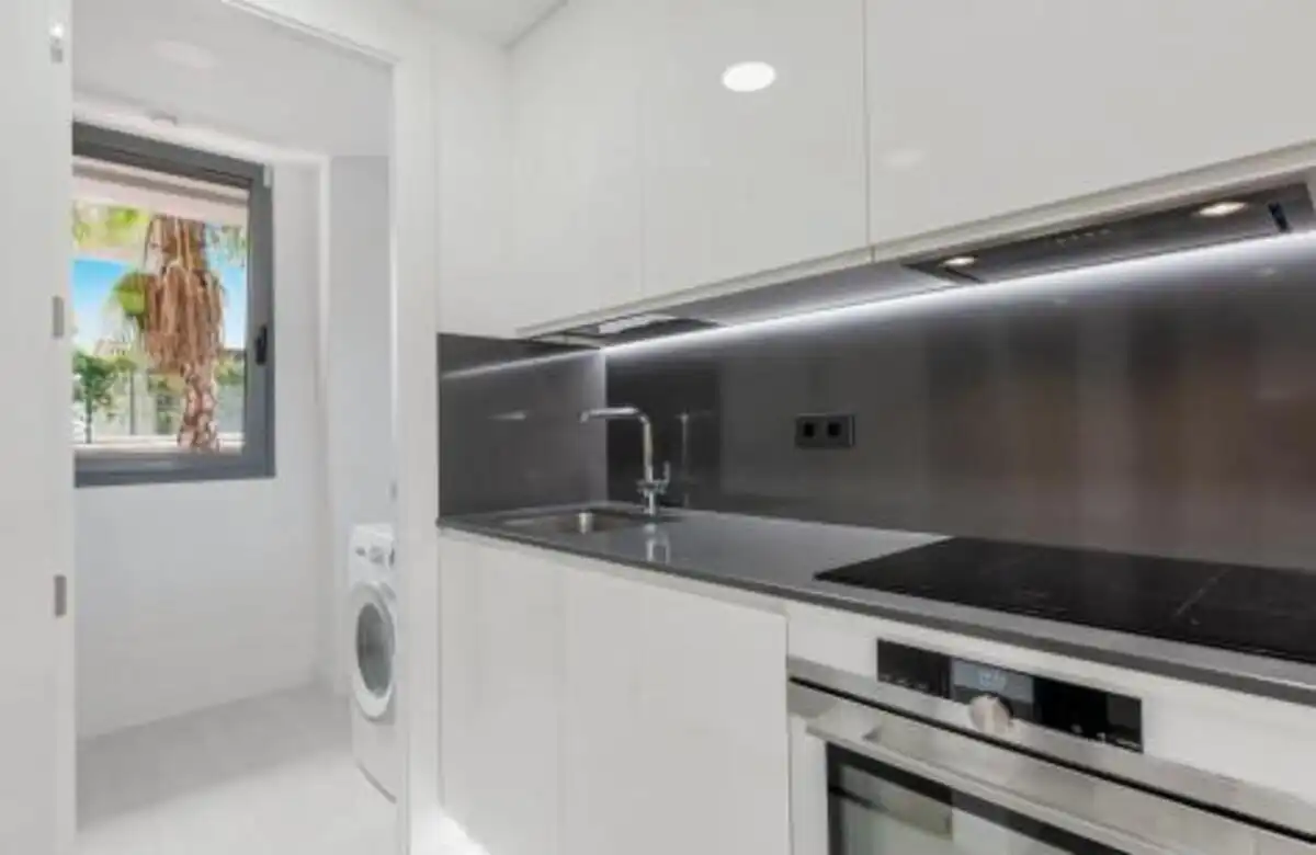 Home with pool for sale in Selwo, imagen 21
