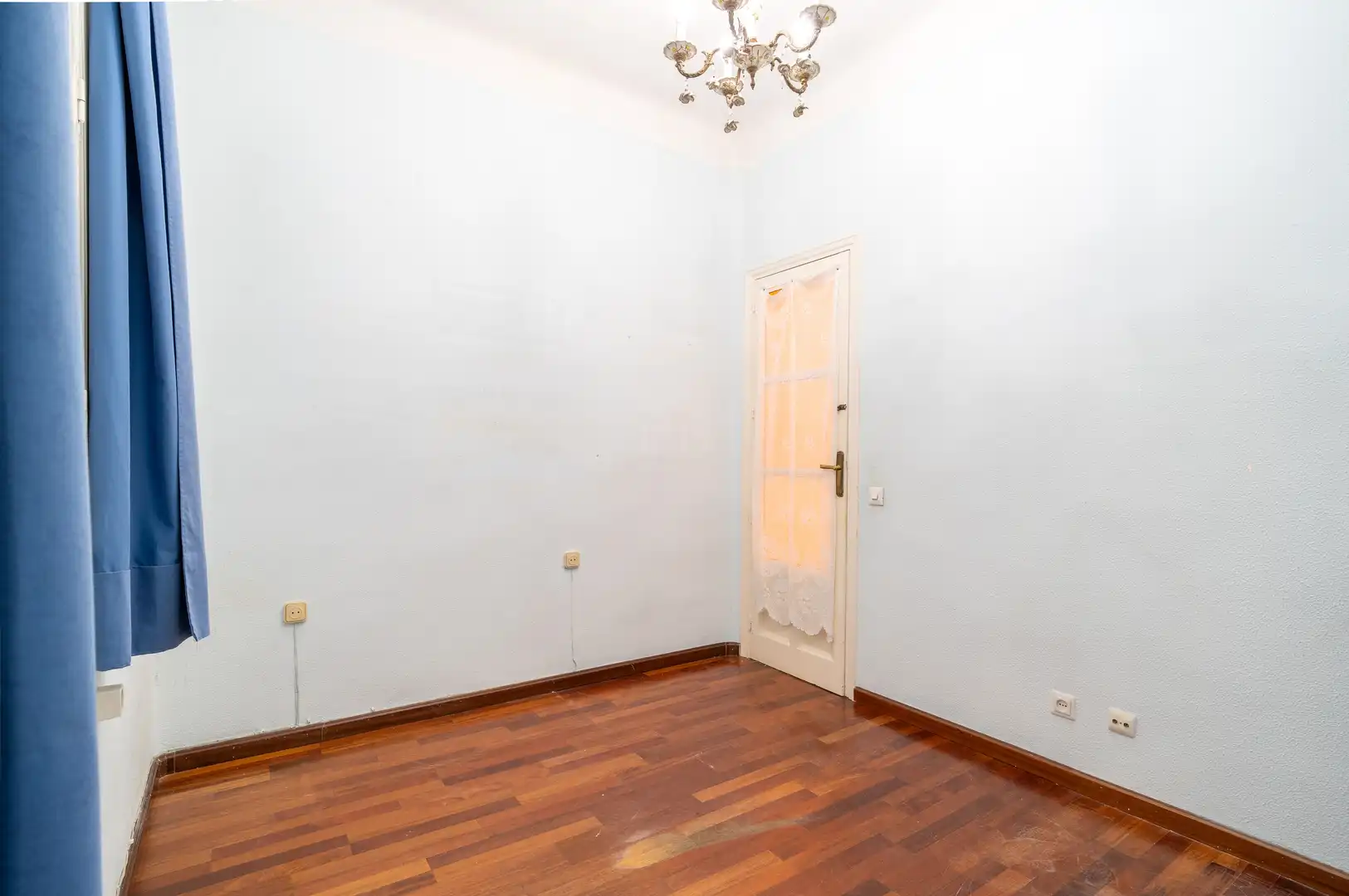 Habitación de Piso en venta en Madrid con Calefacción y Terraza