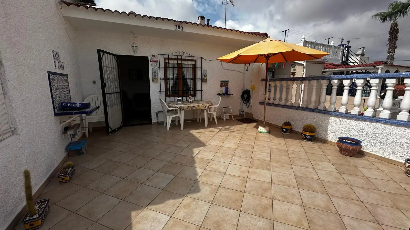 Terrassa de Casa adosada en venda en Torrevieja amb Moblat, Rentadora i Microones