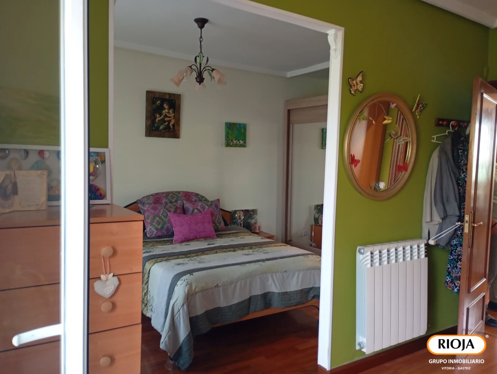 Bedroom of Flat for sale in Vitoria - Gasteiz  with Heating, Terrace and Storage room