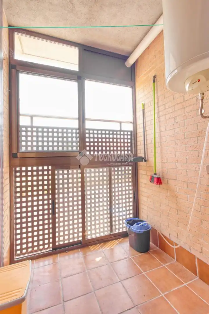 Terraza de Piso en venta en Arapiles con Calefacción, Trastero y Balcón
