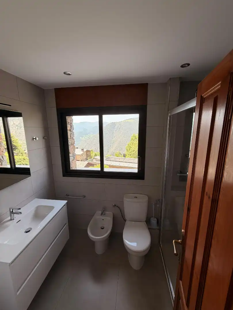 Baño de Casa o chalet en venta en Sant Julià de Lòria con Calefacción, Jardín privado y Terraza