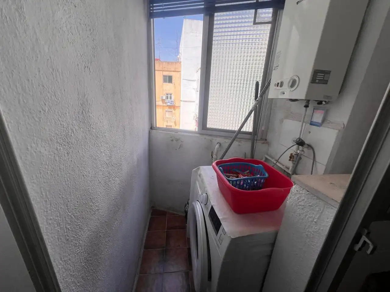 Habitació a calle de Torrevella, La Raïosa