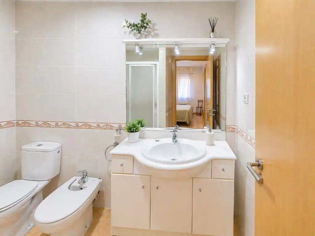 Bathroom of Houses for sale in Torrelles de Foix  with Oven