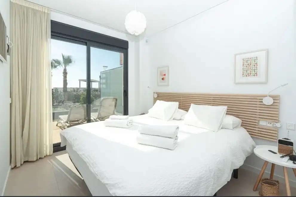 Apartament amb piscina en venda a Puerto Deportivo, imagen 8