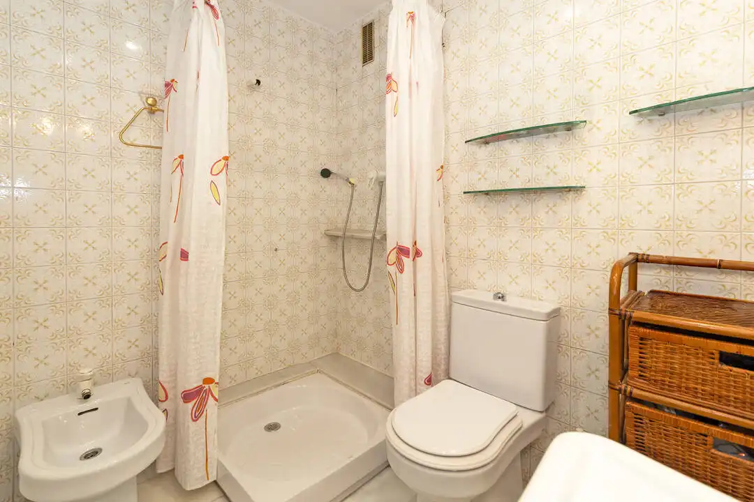 Piso con ascensor en venta en C. Julián Peña, imagen 12