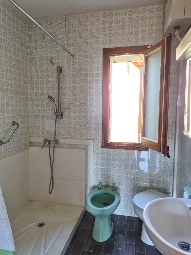 Bany de Finca rústica en venda en Campelles amb Calefacció, Jardí privat i Parquet