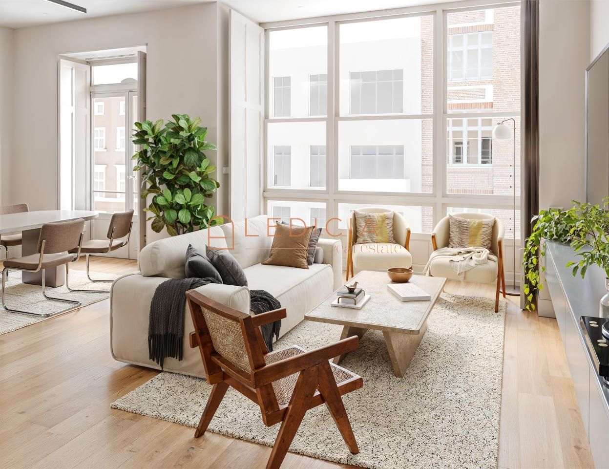 Living room of Flat for sale in Vigo   with Heating, Terrace and Furnished