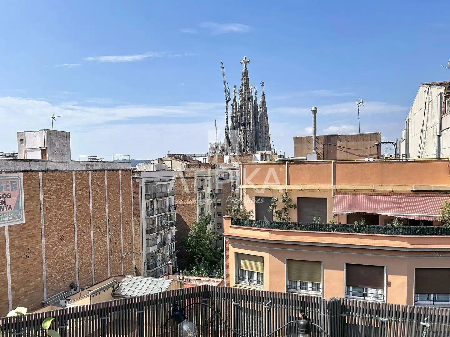 Außenansicht von Dachboden zur Miete in Barcelona mit Klimaanlage, Heizung und Parkett