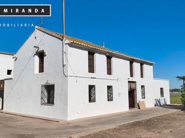 Casa rústica amb jardí de lloguer a Carrer Calderers