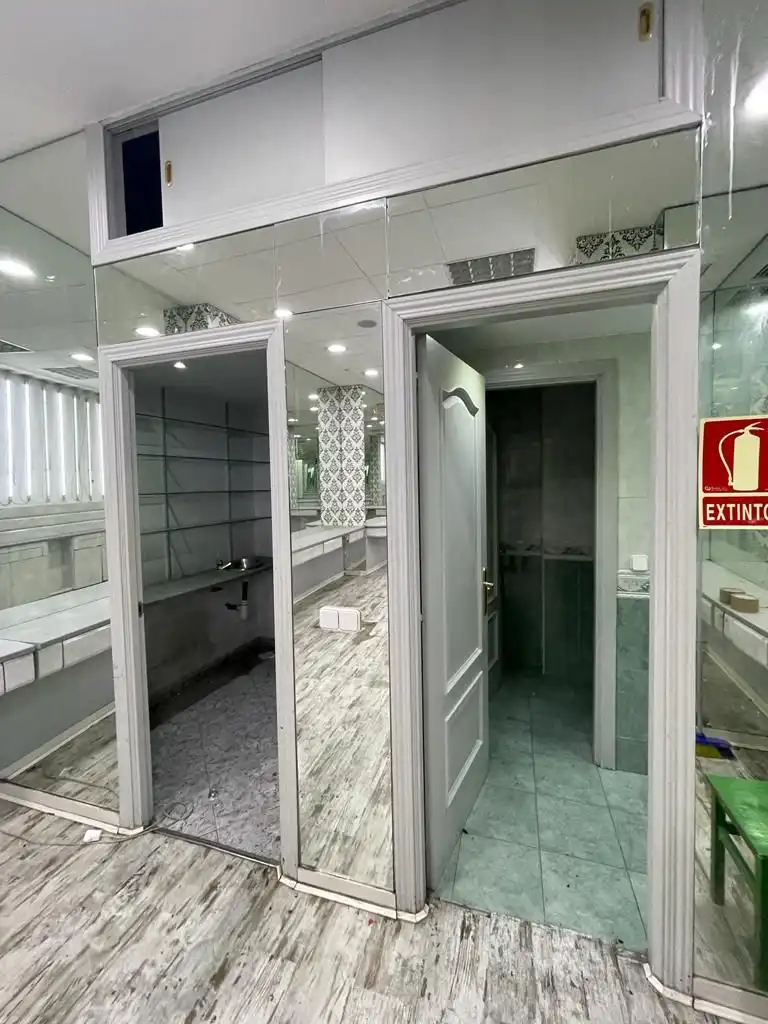 Badezimmer von Büro zum Verkauf in Getafe mit Klimaanlage