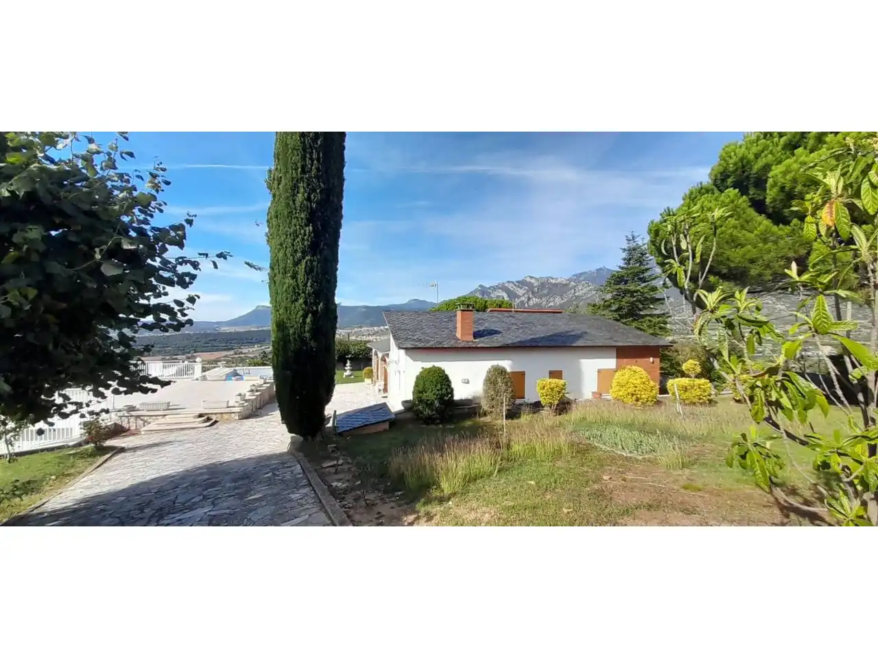 Vista exterior de Casa o chalet en venta en Berga con Calefacción, Jardín privado y Terraza