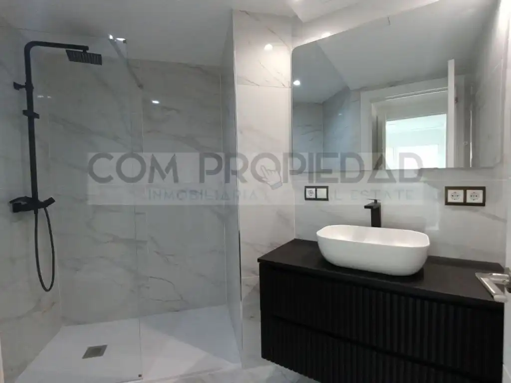Bathroom of Flat for sale in  Palma de Mallorca