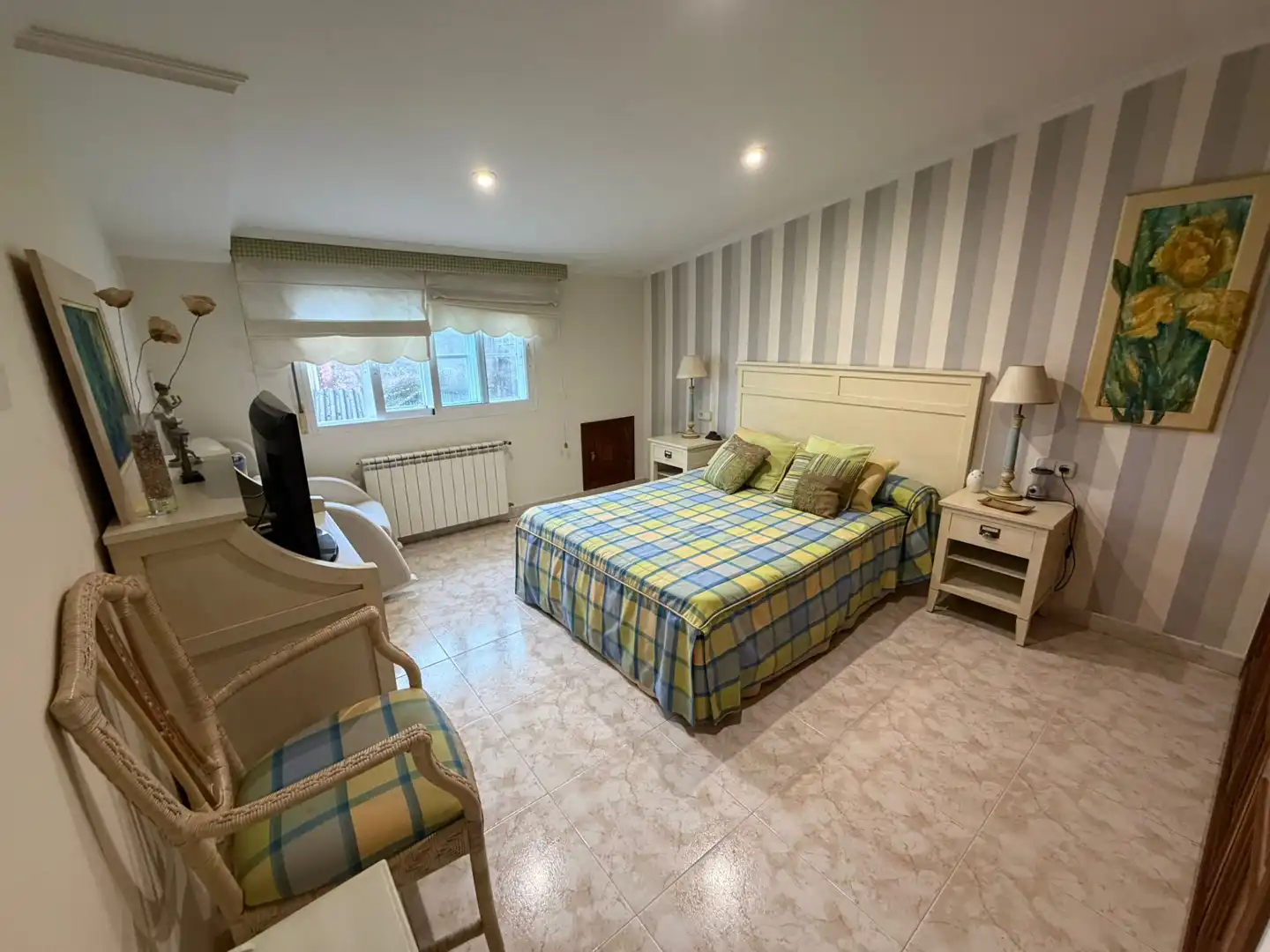 Dormitori de Casa o xalet en venda en Poio amb Calefacció, Parquet i Terrassa