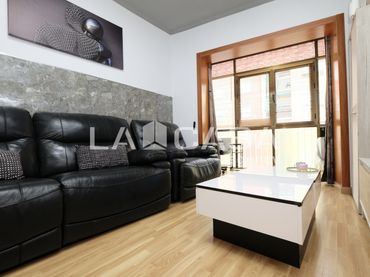 Appartamento con balcone in vendita a Avinguda de Borbó