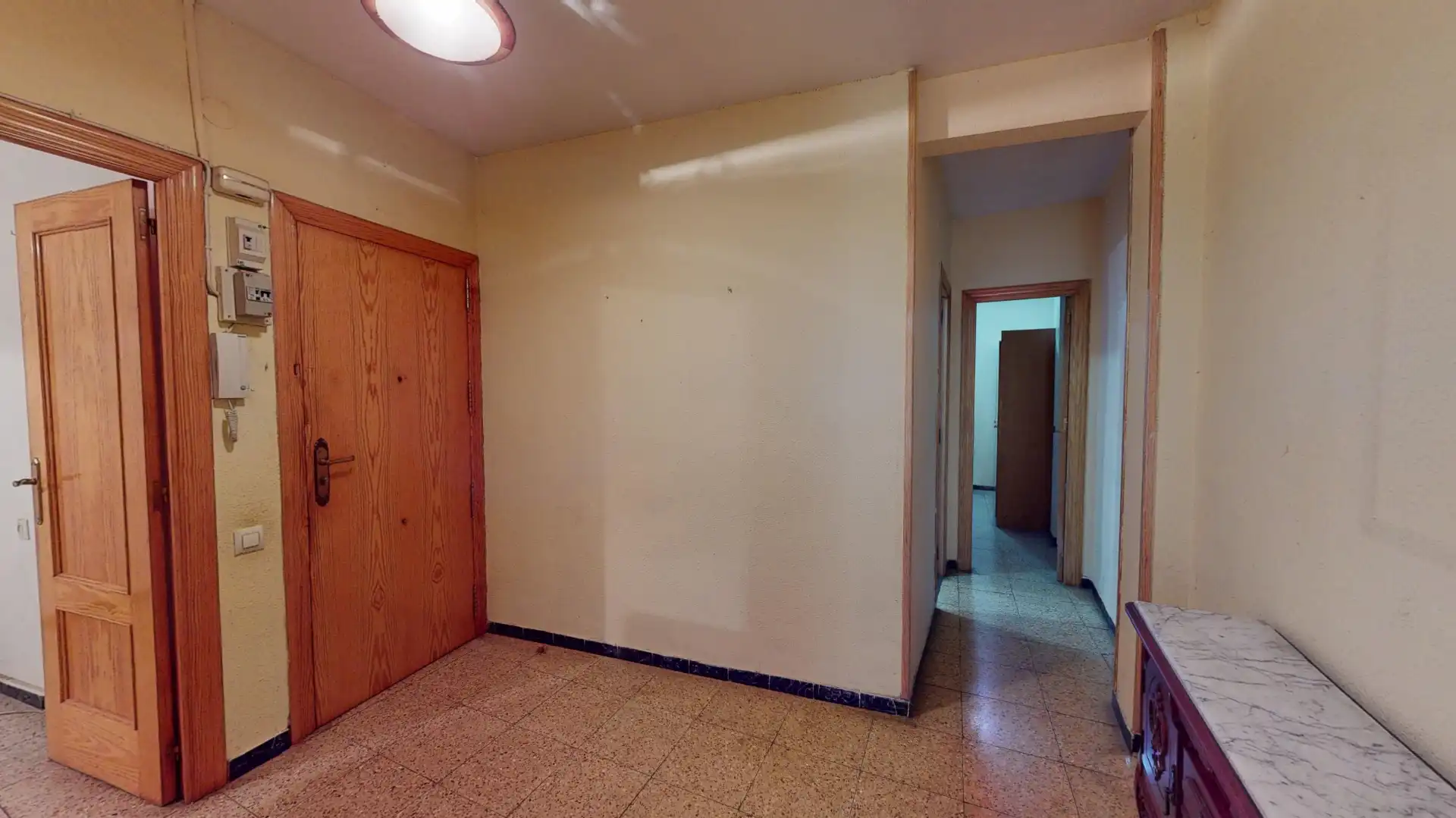 Flat for sale in Alicante / Alacant  with Air Conditioner and Balcony