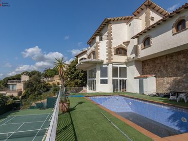 Villa avec piscine à vendre à Roca Grossa