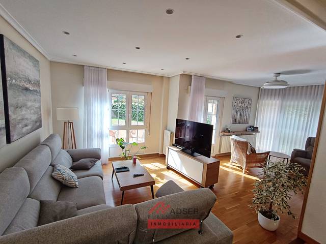 Casa-chalet en Venta en Logroño - CL CUCARDEL en Avda. Madrid
