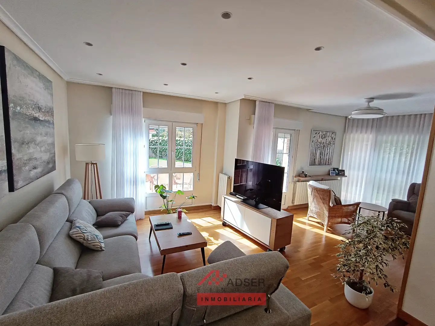 Living room of Houses for sale in  Logroño  with Air Conditioner, Heating and Private garden