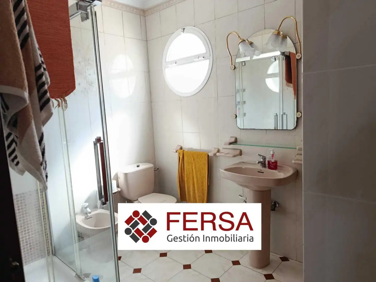 Bathroom of Houses for sale in El Puerto de Santa María  with Private garden, Terrace and Storage room