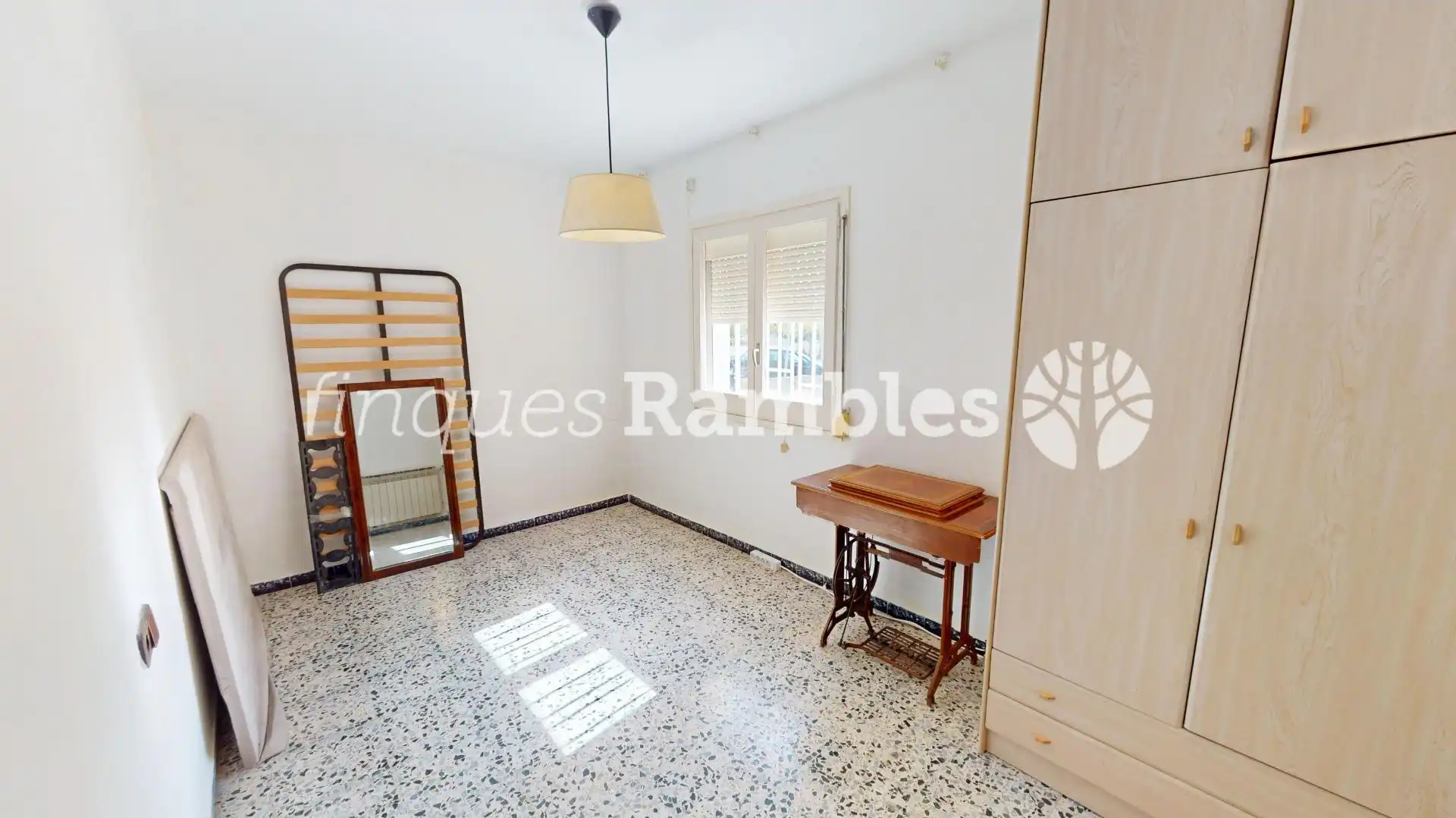 Vista exterior de Planta baja en venta en Ponent - Set Camins