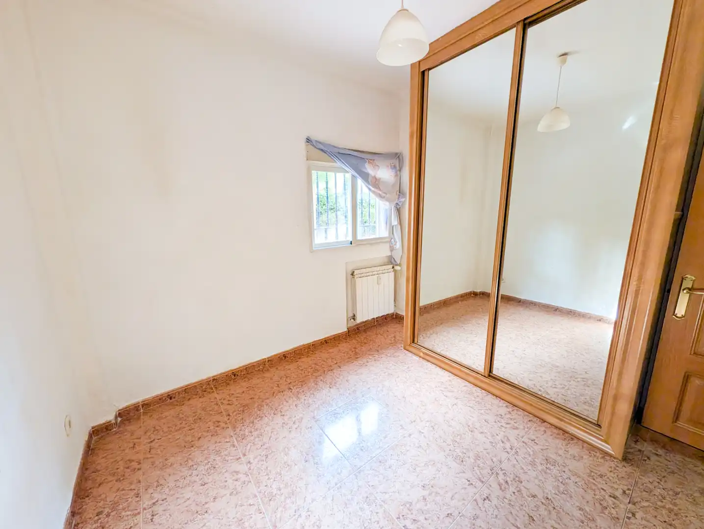 Habitación de Piso en venta en Madrid con Calefacción y Amueblado