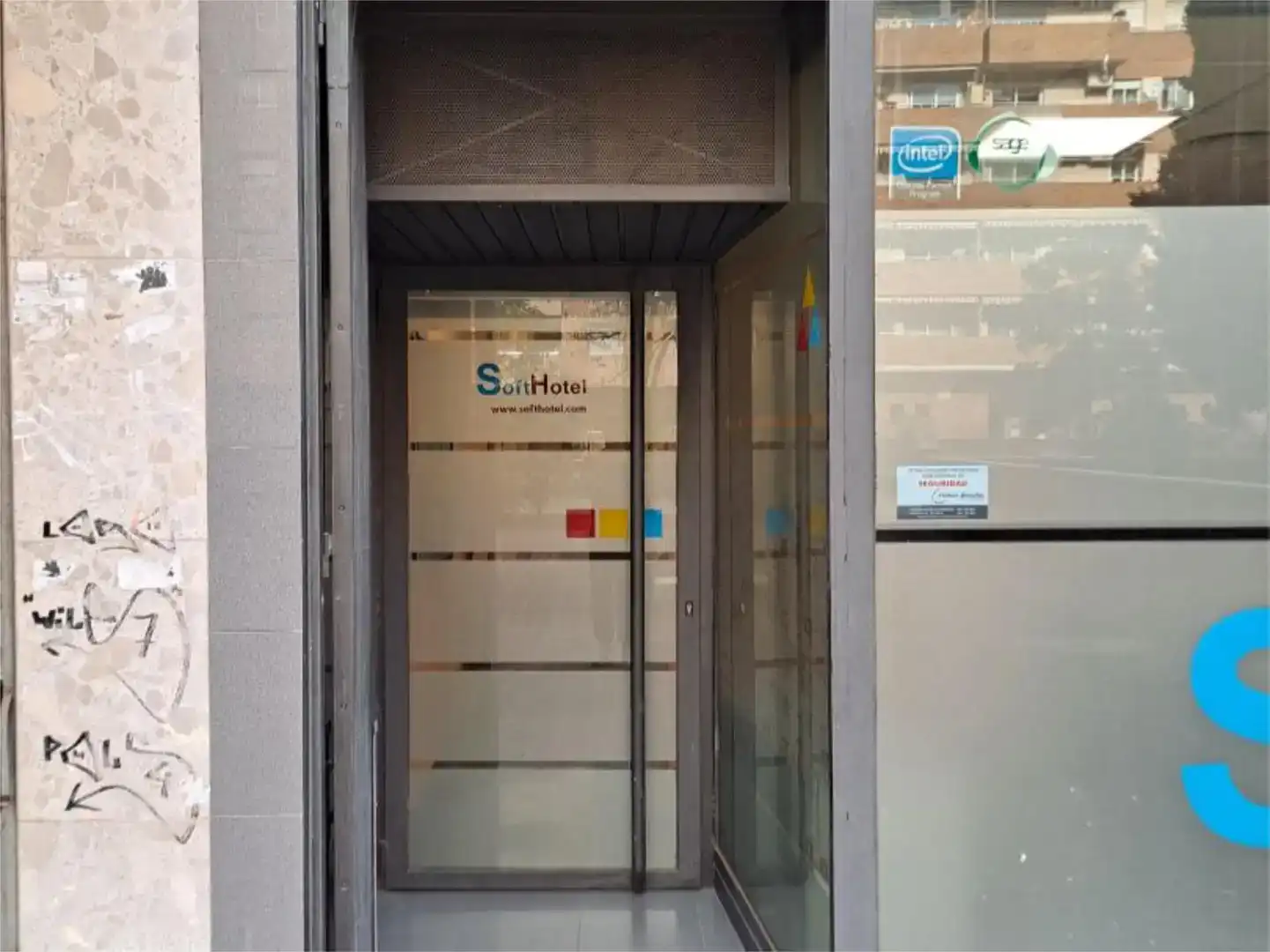 Local en venta en Zaragoza con Aire acondicionado y Amueblado