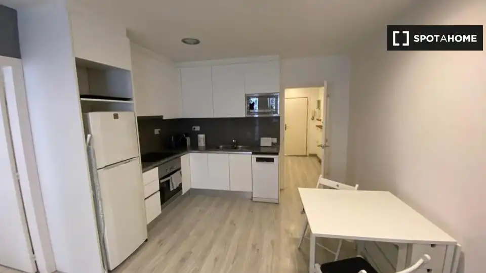 Appartamento con terrazza in affitto a Sarrià - Sant Gervasi, imagen 5