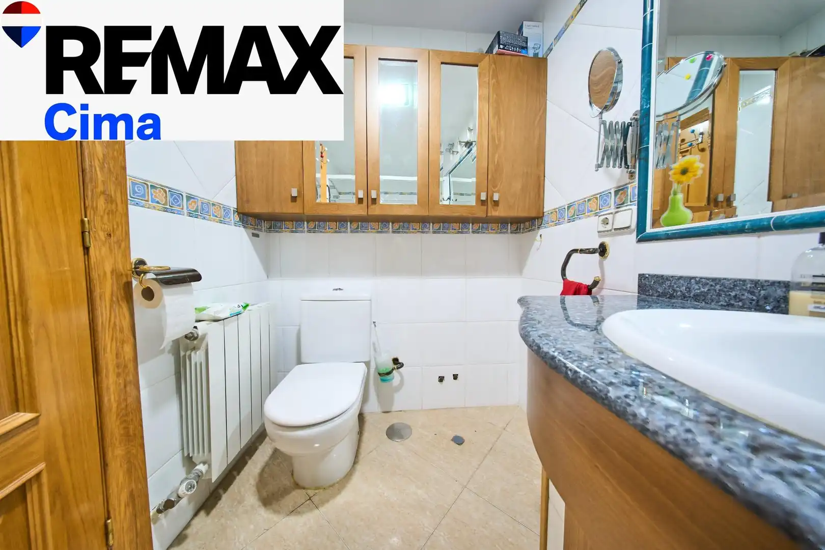 Baño de Piso en venta en Baza, Granada