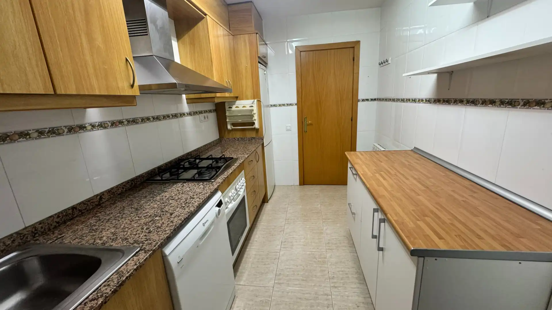Küche von Wohnung zum Verkauf in Cambrils mit Klimaanlage, Privatgarten und Gemeinschaftspool